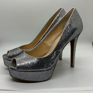 Gianni Bini Women’s Glittering Silver Platform Pumps Size 7.5 M